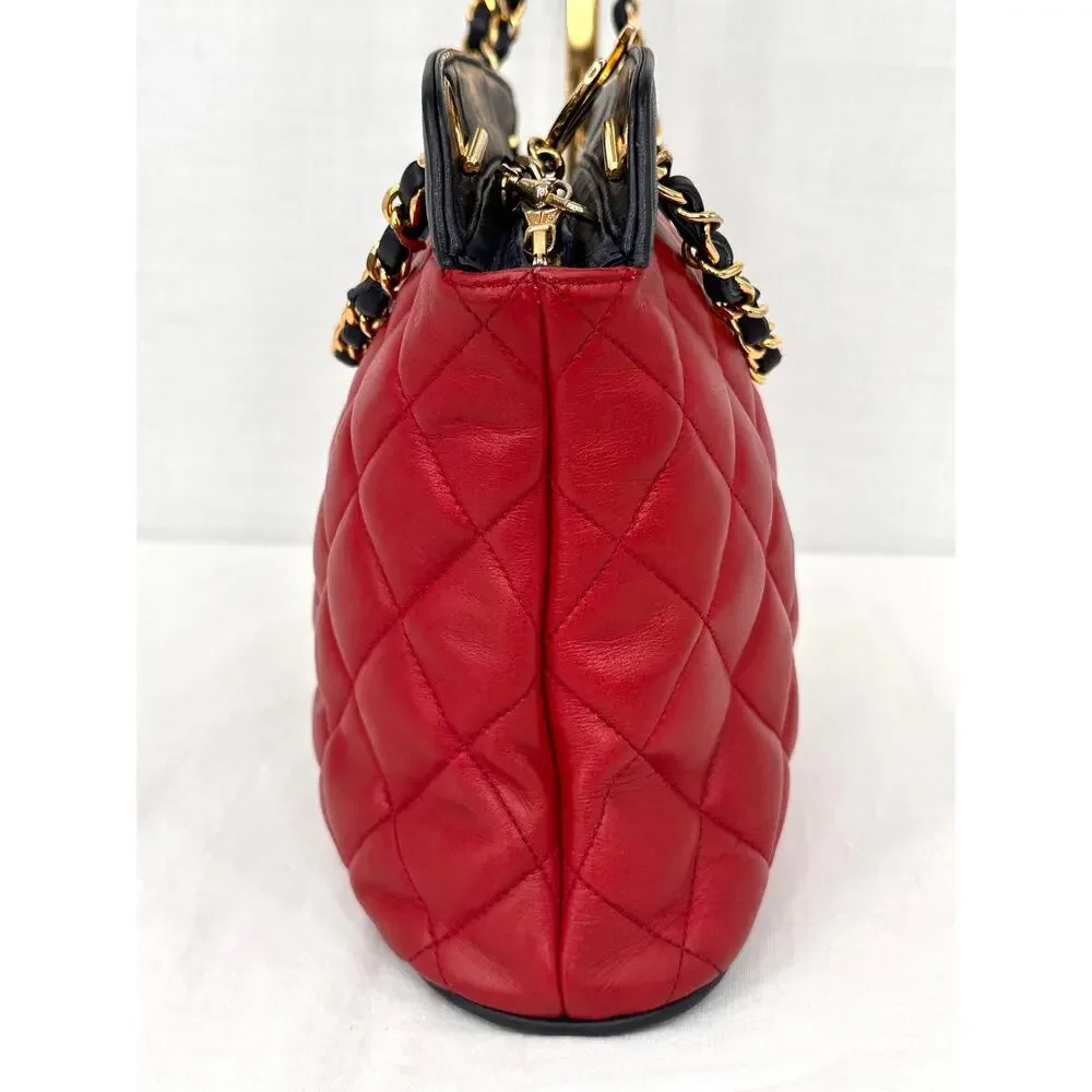 Vintage Chanel Bicolor Red Navy Quilted Lambskin Shoulder Bag Gold CC Charm